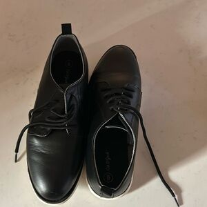 Dress shoes